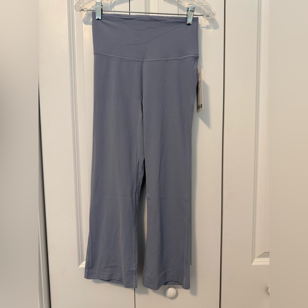 Lululemon Athletica Groove SHR Crop 23”